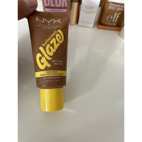 Beauty bundle skin tint radiance booster bronzing drops blur foundation - Picture 7 of 7